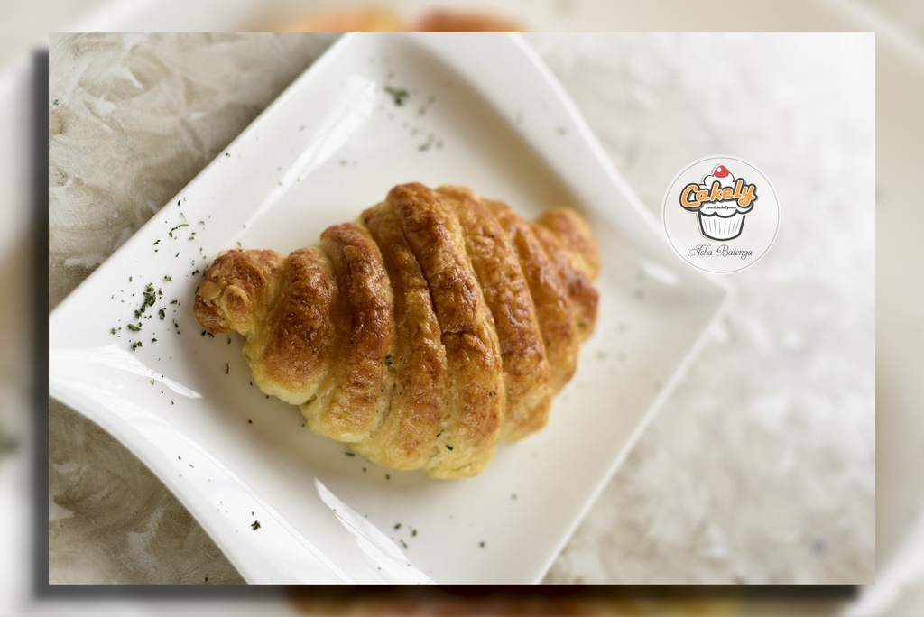 Cheese Croissant 